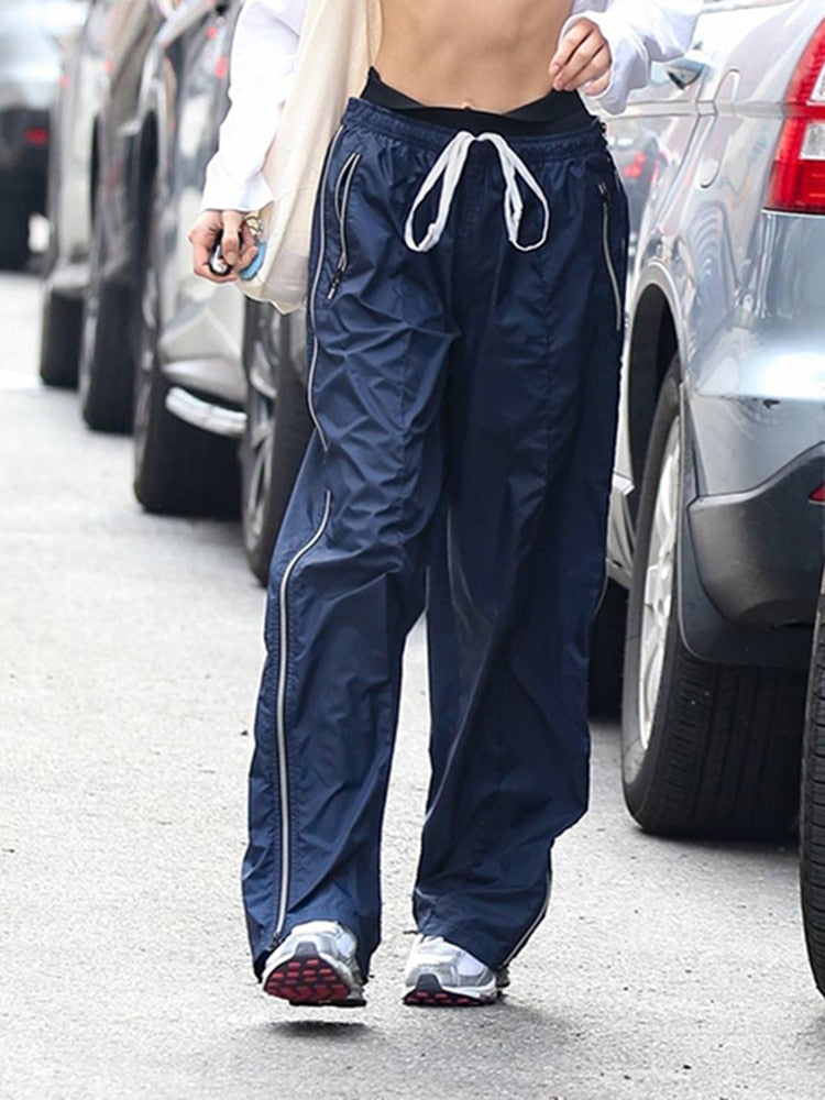 Low-waisted CARGO trousers